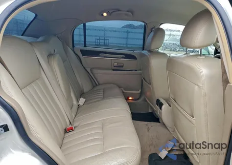 2006 Lincoln Town Car Signature z USA, uszkodzony, nr VIN 1LNHM81W56Y623175